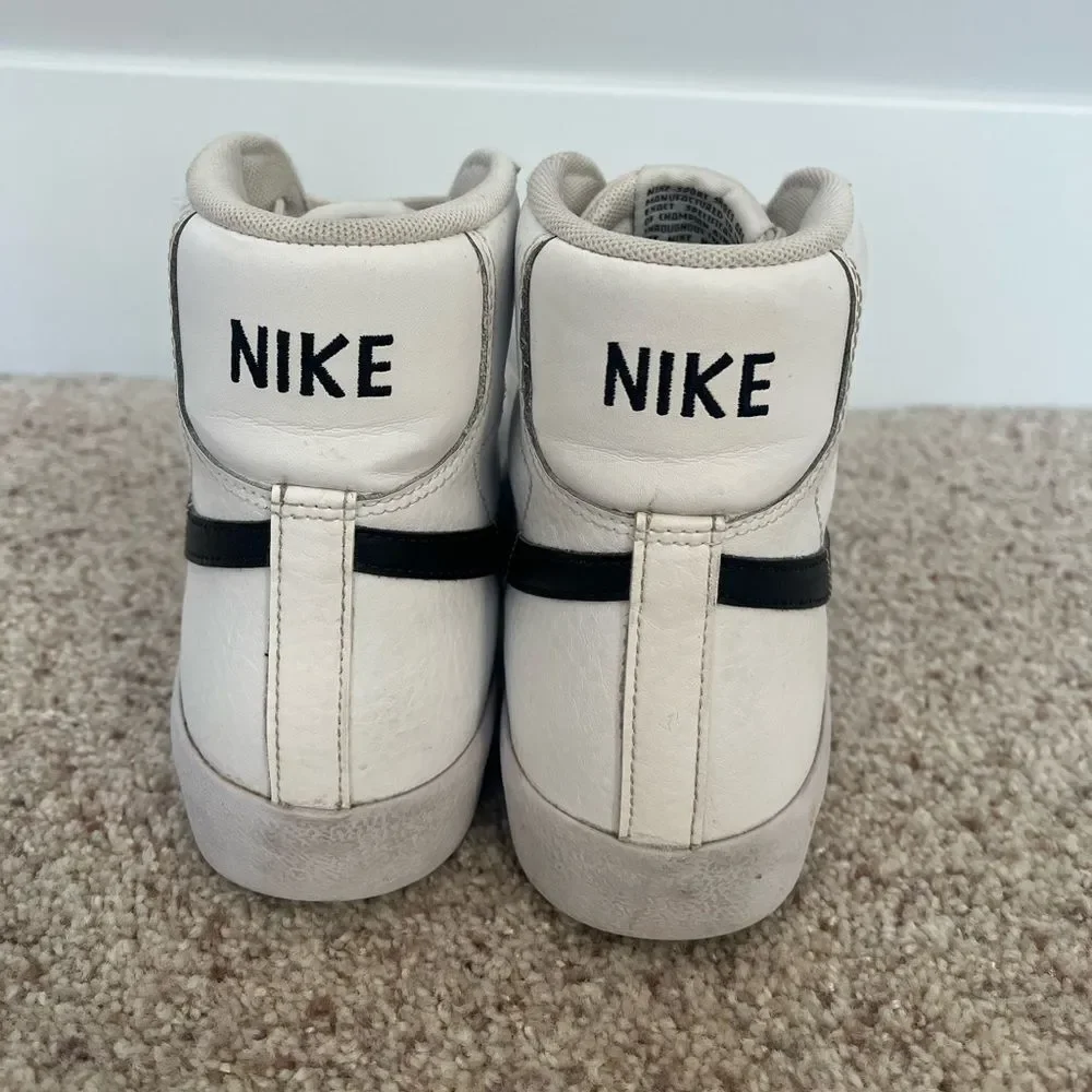 Youth NIKE  Blazer Mid '77 Vintage Shoes Size 6Y